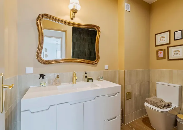 Grand Terrace Apartment *